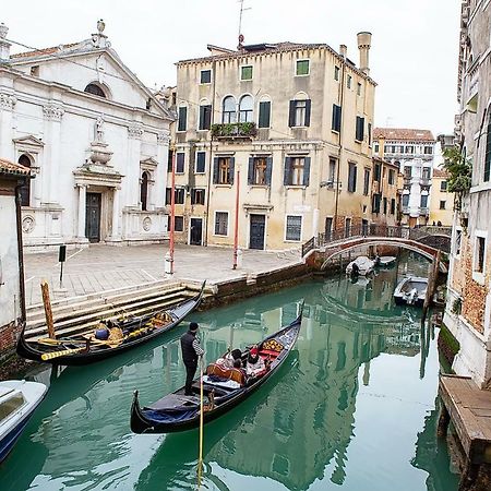 Pink House in Venice city center Appartement Buitenkant foto