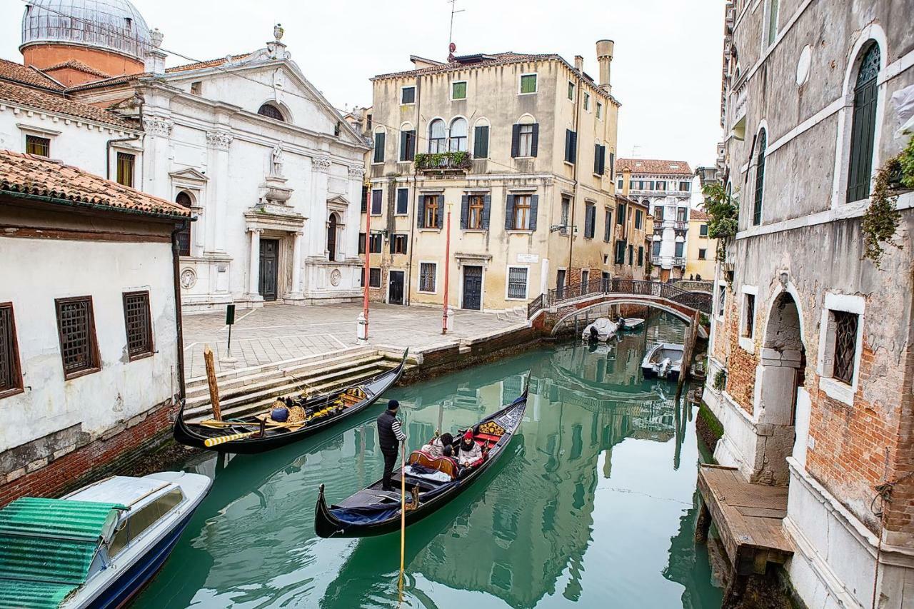 Pink House in Venice city center Appartement Buitenkant foto